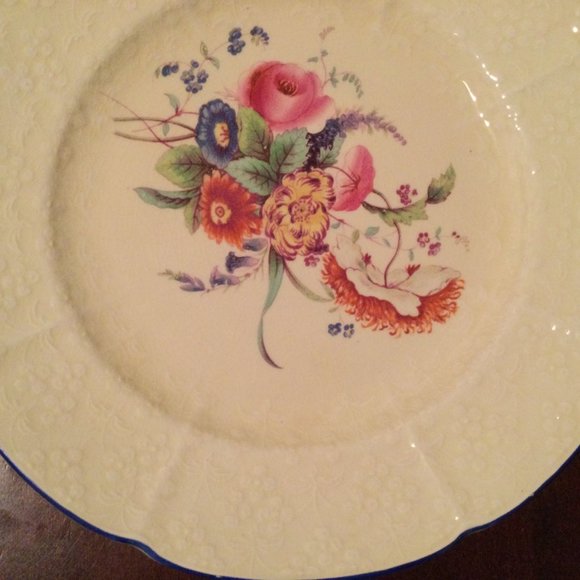 2 vintage Kingsware USA patent Coalport AD1750 England plates embossed flowers - Picture 5 of 13